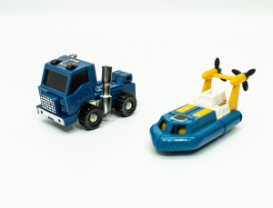 G1 Transformer toys Huffer and Seaspray